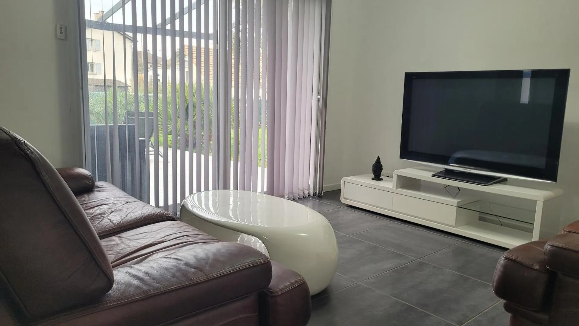 Apartment Appartement De 70 M2 Dans Maison Comptenporaine Charnecles France
