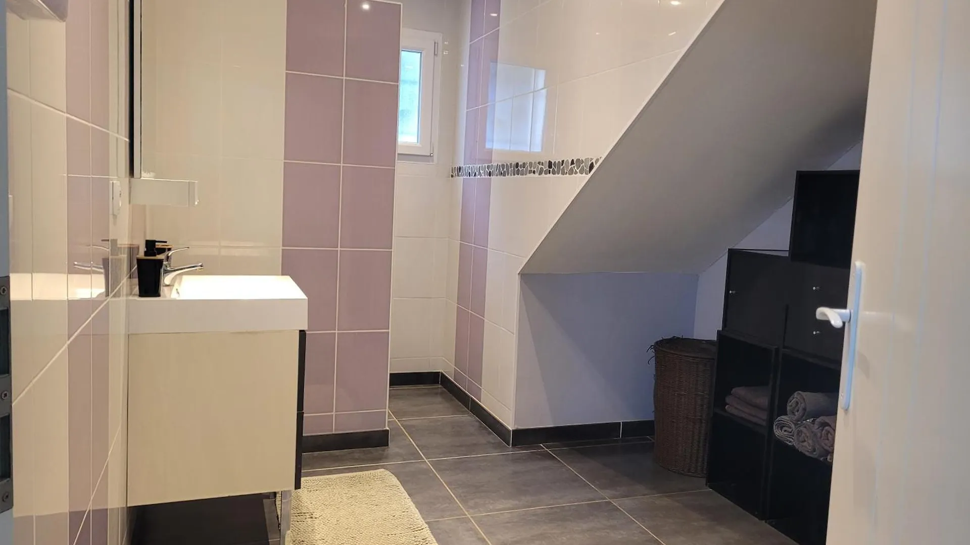 Apartment Appartement De 70 M2 Dans Maison Comptenporaine Charnecles